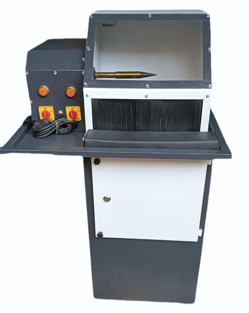 Vacuum polishing machine single